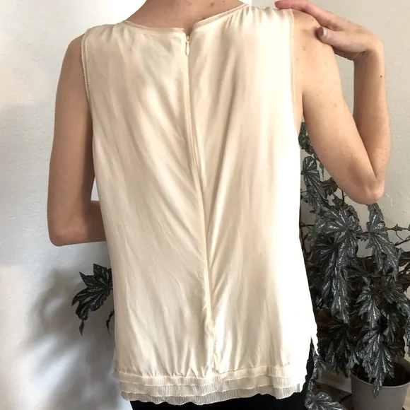 White House Black Market blouse - Picture 2 of 4